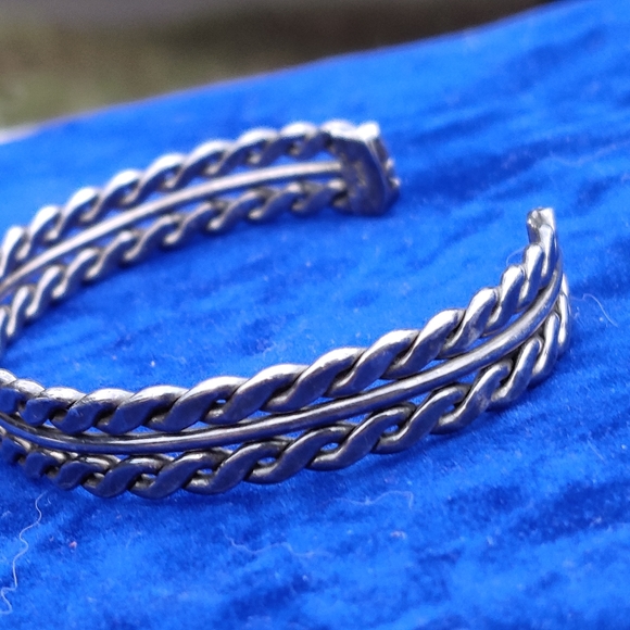 Vintage sterling braided cuff bracelet - Picture 14 of 16